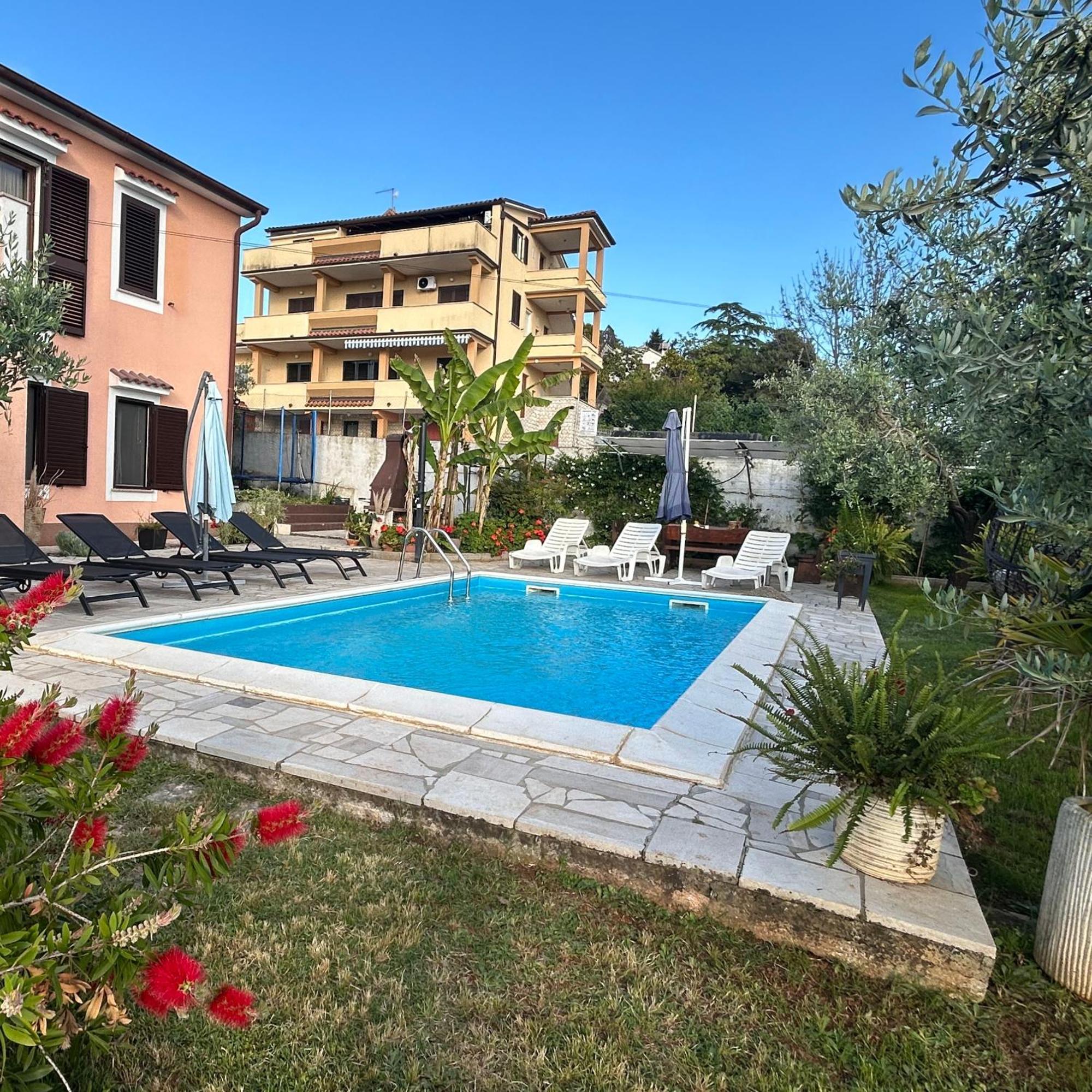 Apartments Mandic Pula Exterior foto