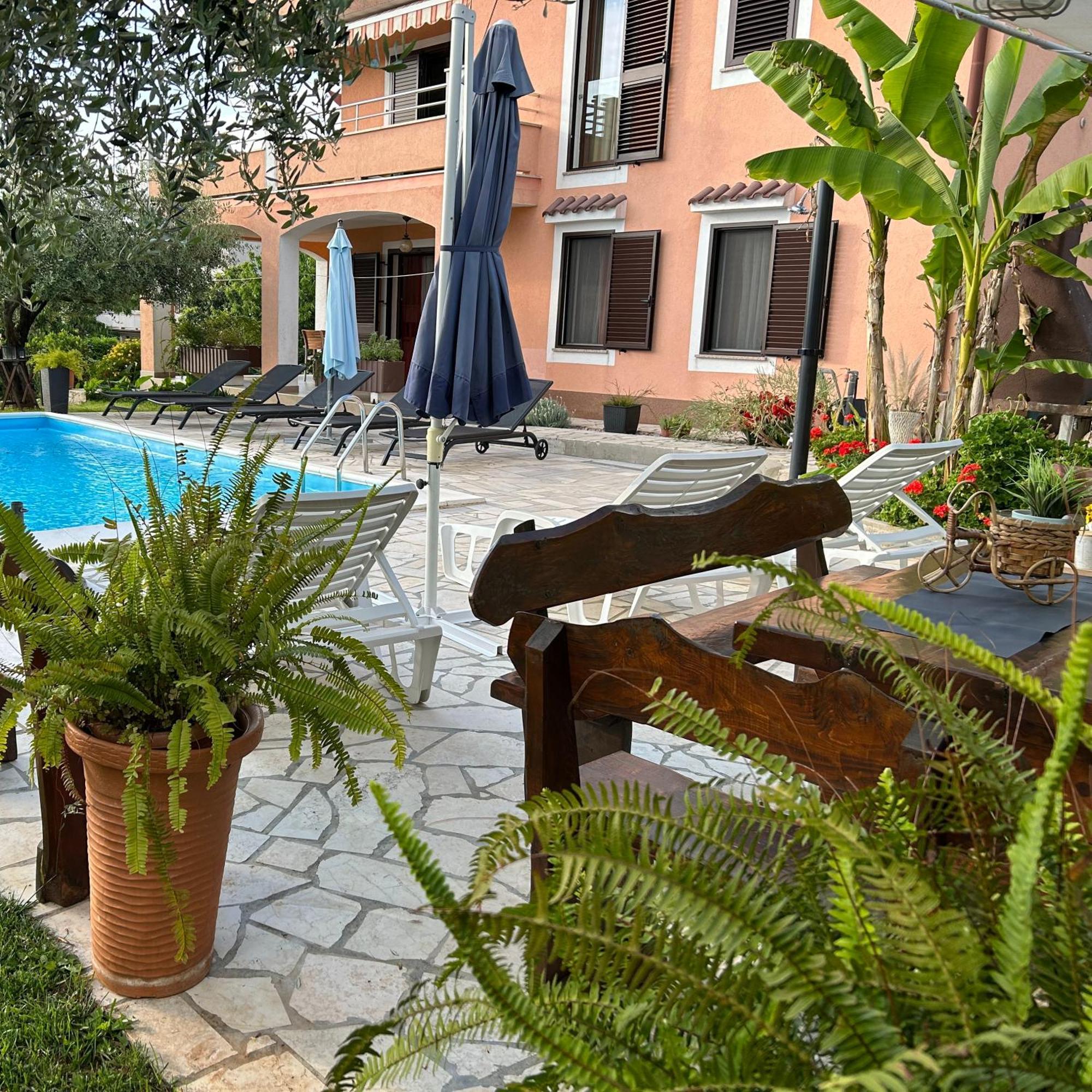 Apartments Mandic Pula Exterior foto